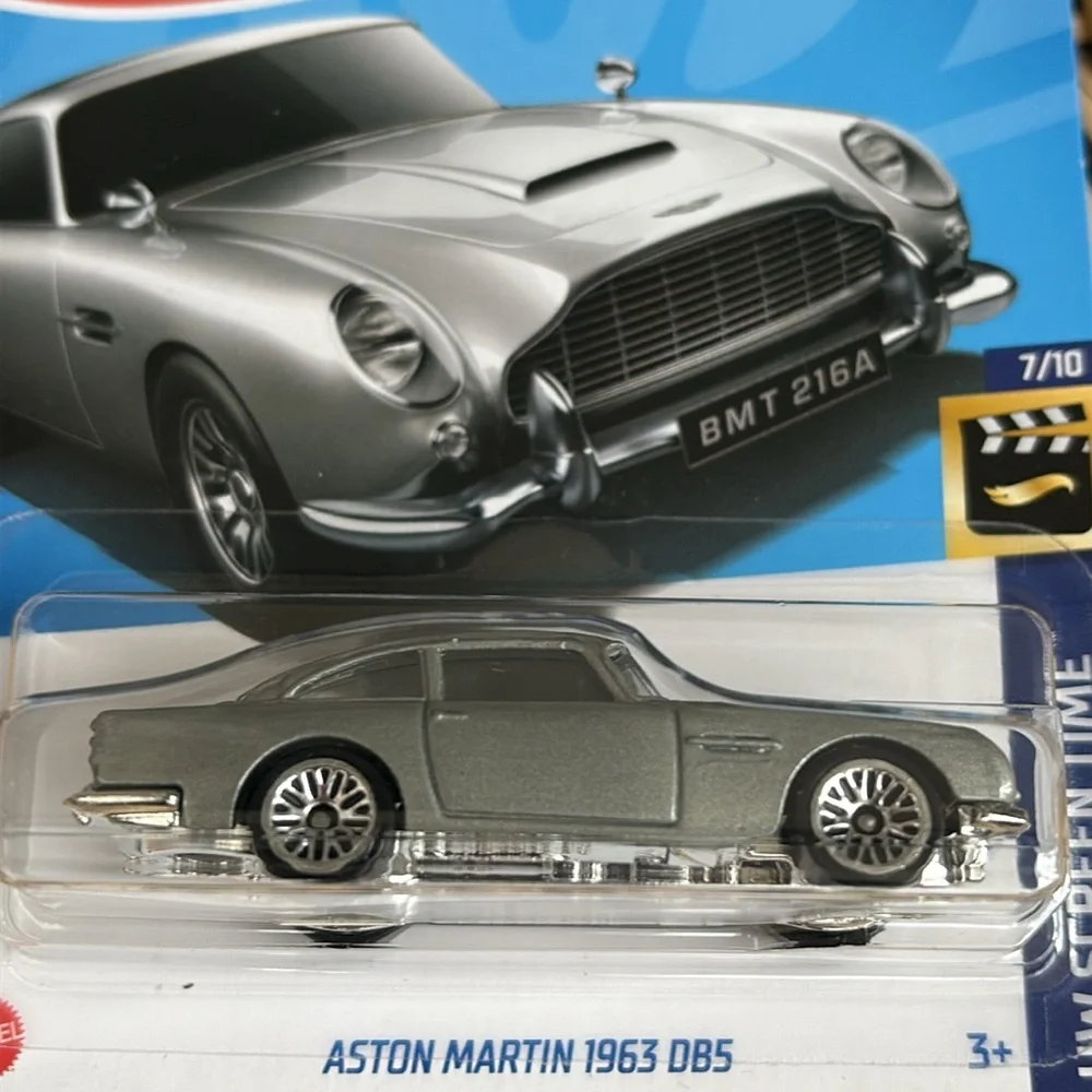 Hot Wheels Aston Martin 1963 DB5 60 Years Goldfinger James Bond Collectible Car